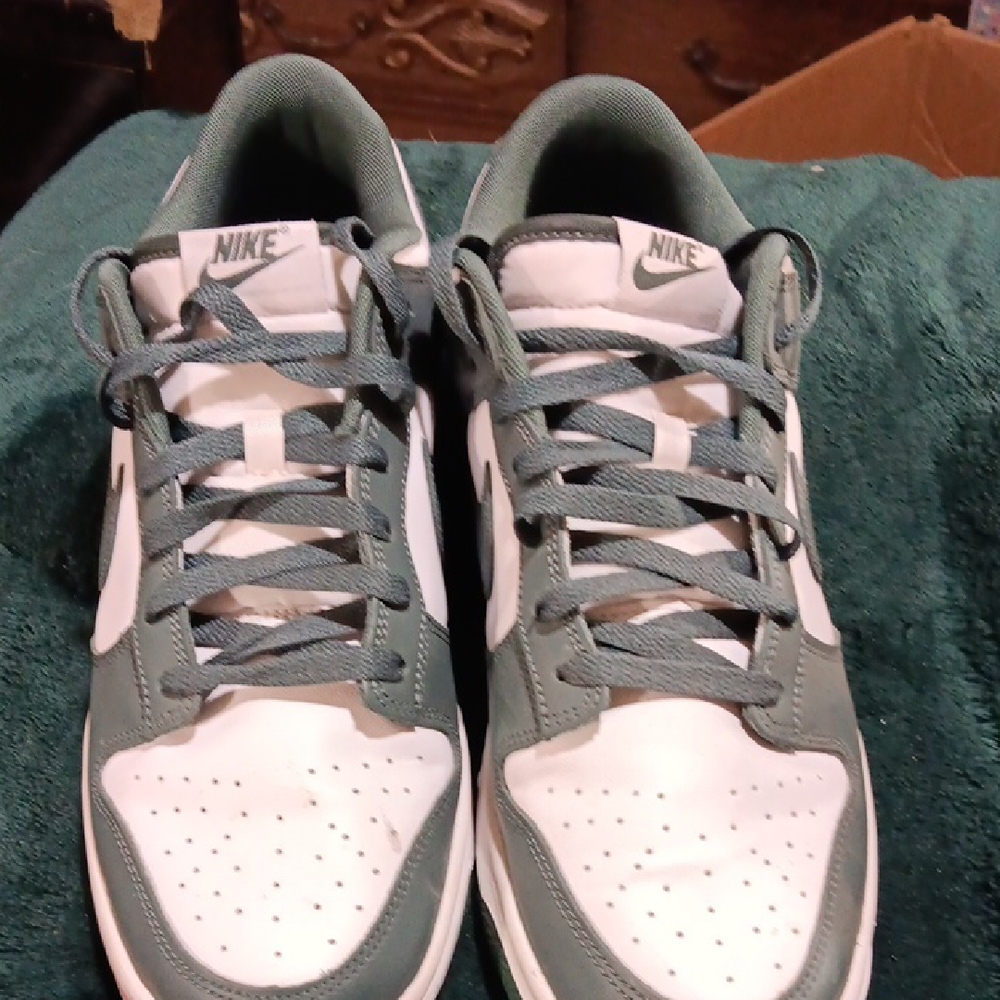 Nike Men's Forest Green and White Sneakers